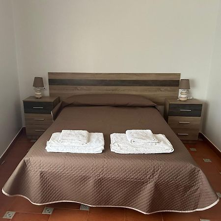 Duplex En San Bartolome De La Torre Villa Bagian luar foto
