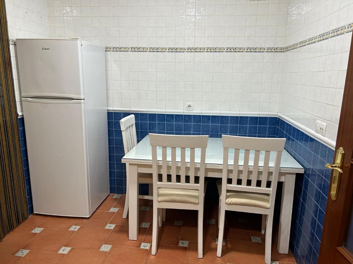 Duplex En San Bartolome De La Torre Villa Bagian luar foto