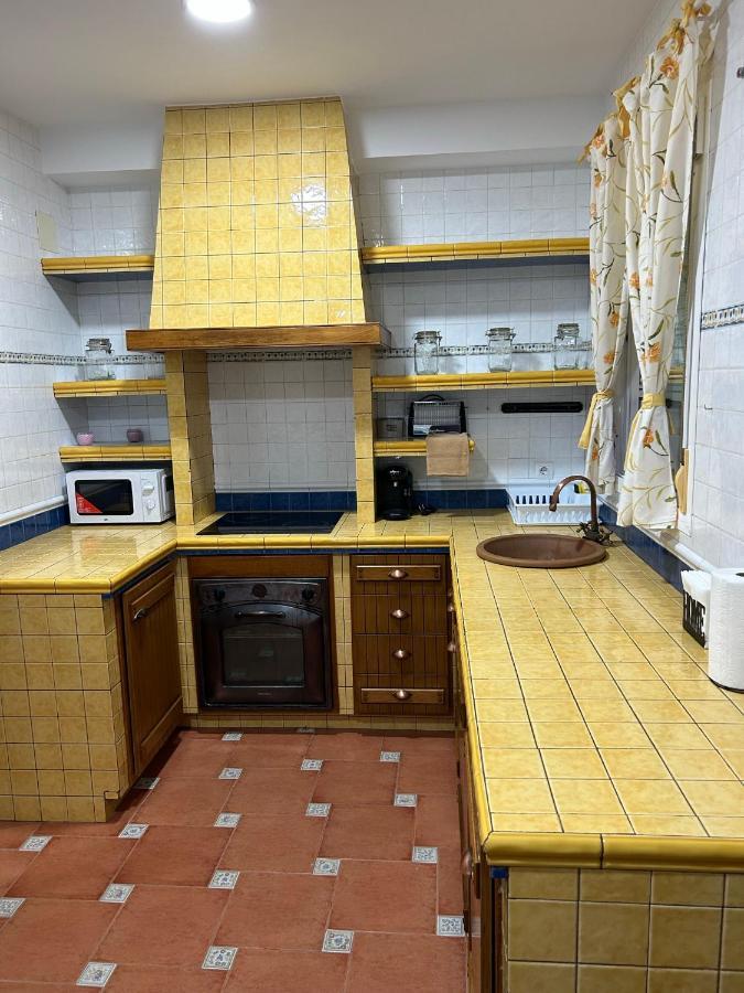 Duplex En San Bartolome De La Torre Villa Bagian luar foto